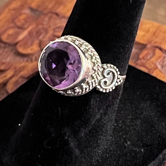 Sterling Silver Natural Amethyst Ring - Picture 11 of 16